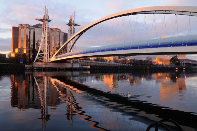 Singapore ⇄ Manchester