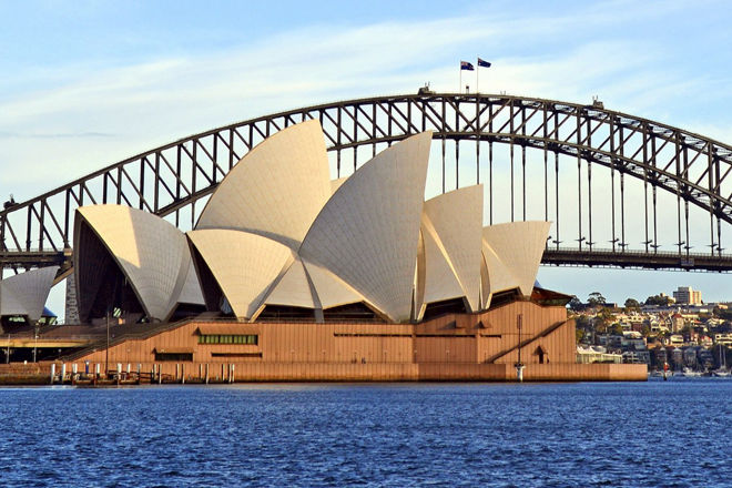 Singapore ⇄ Sydney